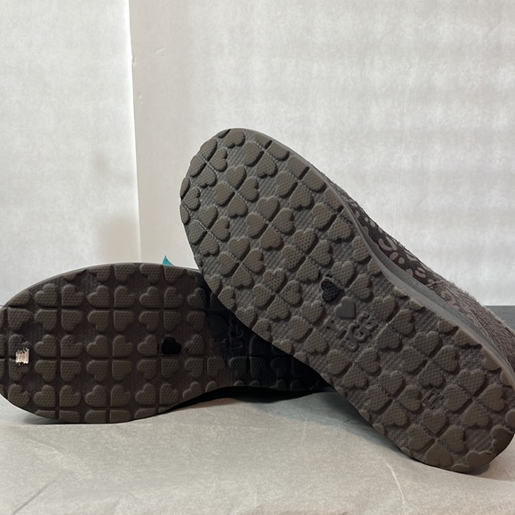 Ugg I ❤️Ugg boots in excellent preowned condition - Picture 8 of 12